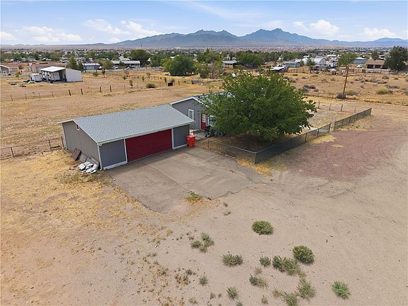 3rd image of 2320 E Sierra Vista Avenue