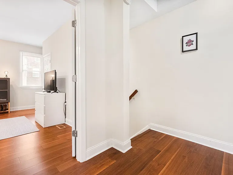 4230 Edson Pl NE — Photo 8