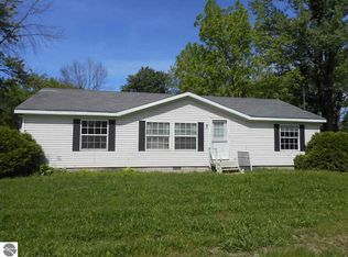 202 Tonkin St, Beaverton, MI 48612
