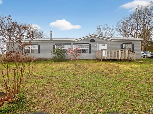 31338 Highway 32, Lebanon, MO 65536