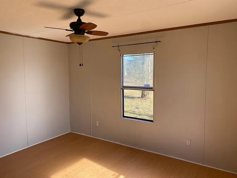 118 Serene Ln — Photo 4