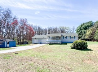 43 Douglas Dr, Plainfield, CT 06374