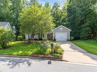 5013 Scarlet Haw Dr, Greensboro, NC 27410