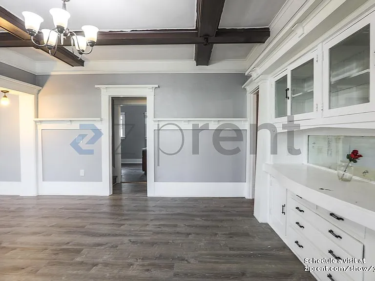 5001 S Budlong Ave — Photo 25