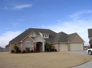 5204 Deerfield Ave, Enid, OK 73703