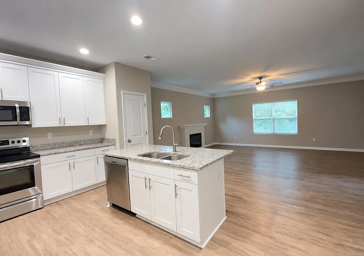 Spacious 4-Bedroom Norfolk Home with 2-Car Garage & Flexible Bonus Space — Photo 4