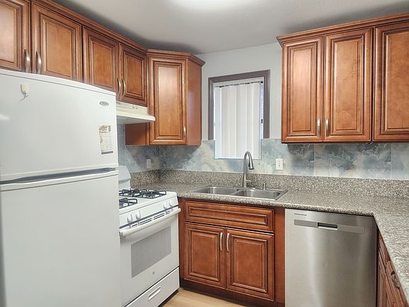 5th image of 736 N Garfield Ave APT 101