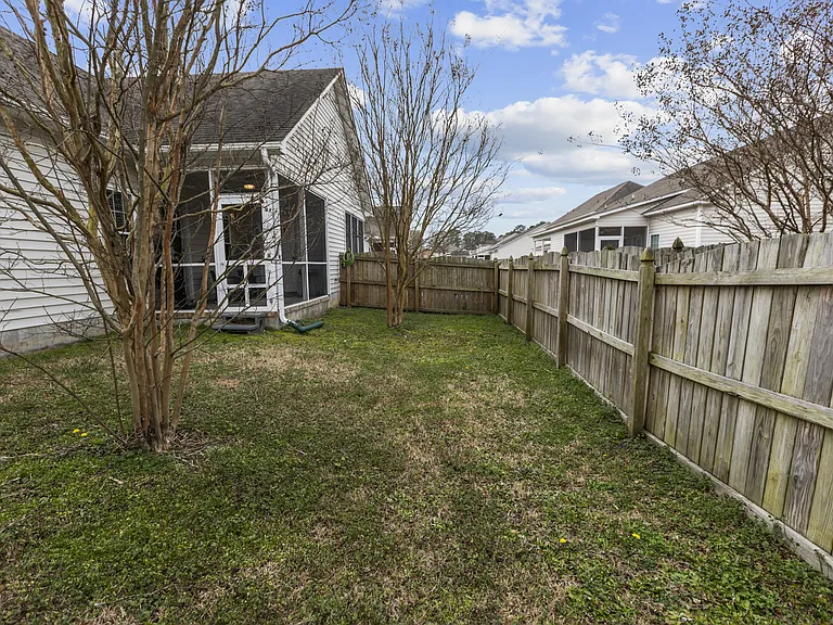 1624 Brook Hollow Dr #1-B — Photo 26
