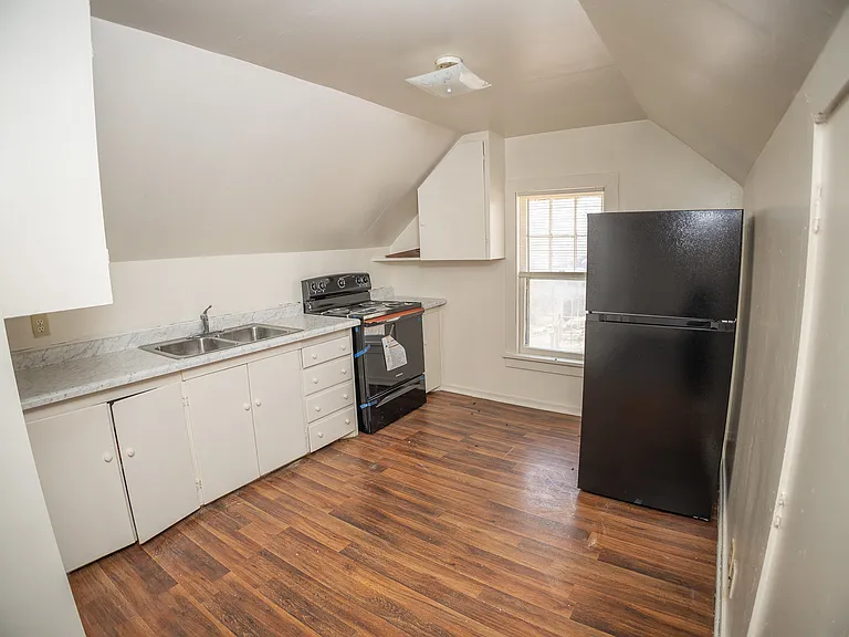 1214 E Dunklin St #B — Photo 5