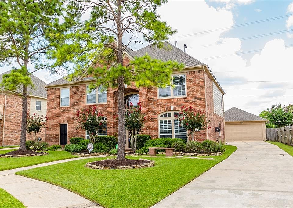 1st image of 3047 Barton Dr