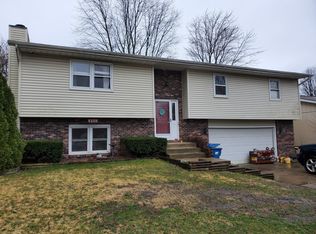 2908 Griffiths Ave, Springfield, IL 62702