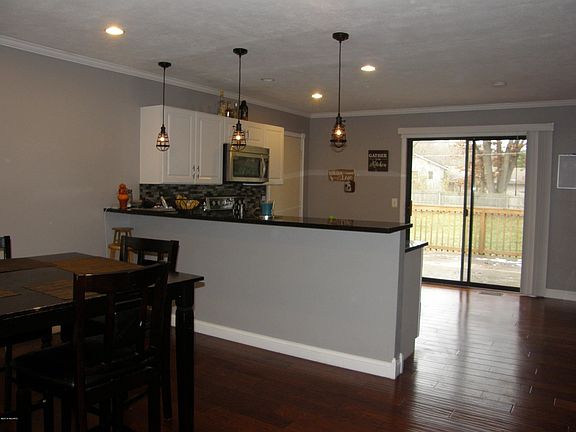 3rd image of 34220 Bond Dr