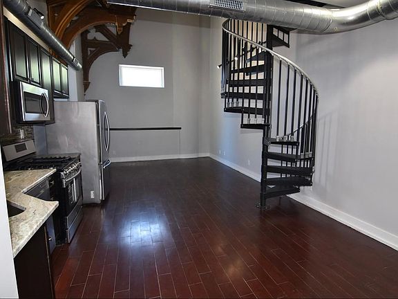 3rd image of 1240 E Columbia Ave #9