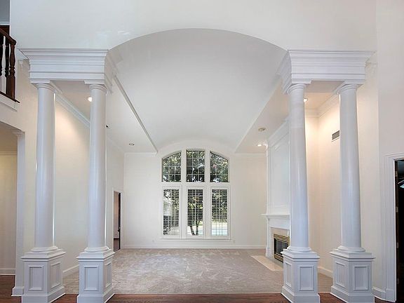 4th image of 808 Huntington Ct