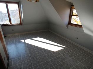 72 W 33rd St #3, Bayonne, NJ 07002
