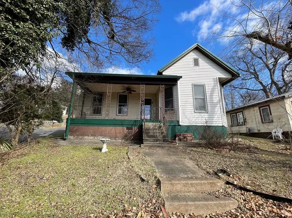 59 Lakeshore Dr, Eddyville, KY 42038