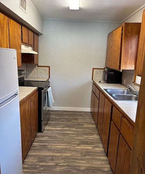 339 S Whitney St #A — Photo 9