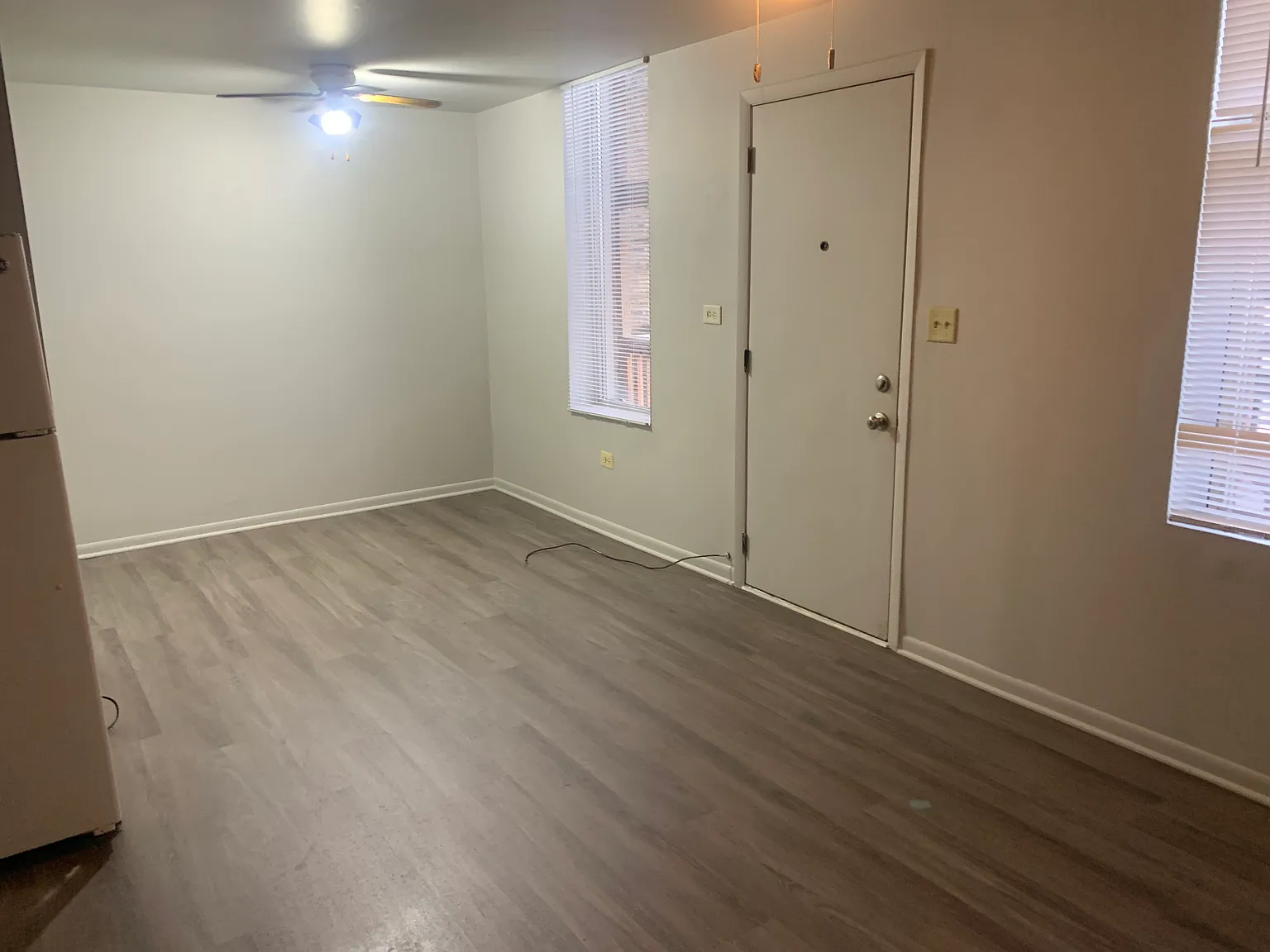 Studio, 290 sqft, $700 — Photo 2