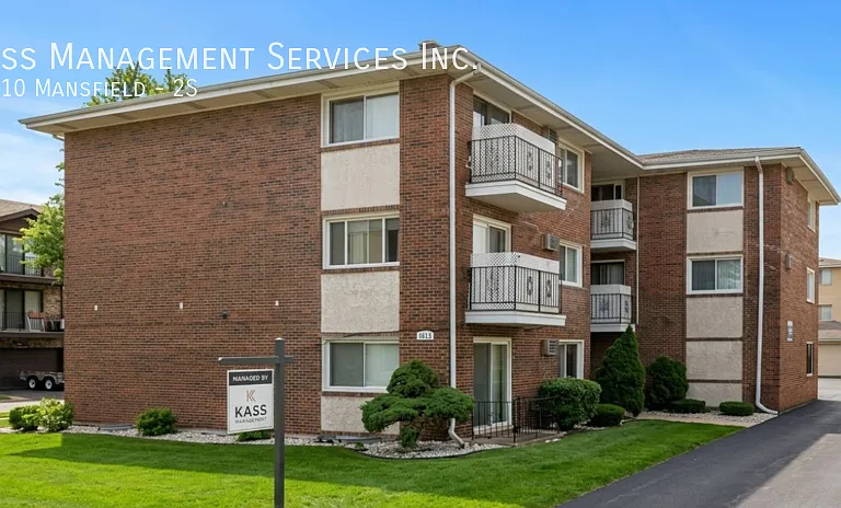 10310 Mansfield Ave #2S — Photo 11