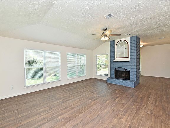 5th image of 16007 Ridgegreen Dr