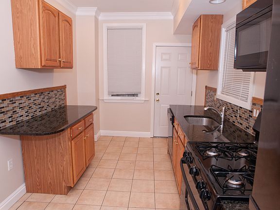 4th image of 5406 Black St #1