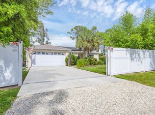 2445 Apache St, Sarasota, FL 34231