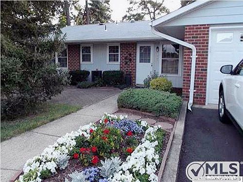 1st image of 1214A Shetland Dr