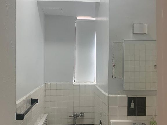 5th image of 2207 Mannsfield Cir #209