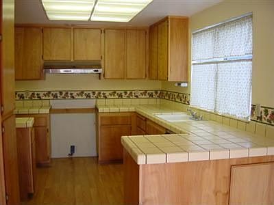 3rd image of 4025 Deer Hill Dr