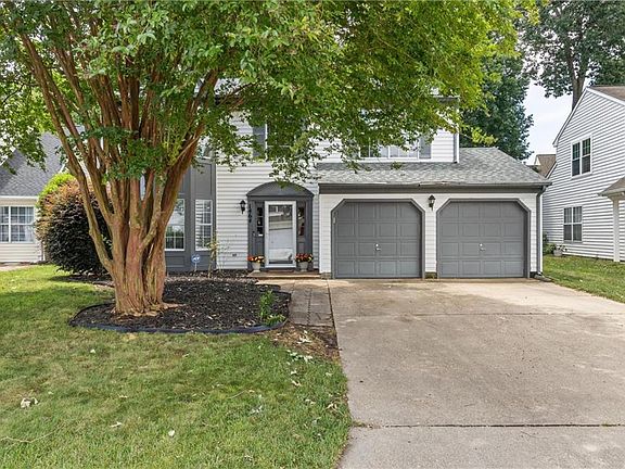 3rd image of 1464 Berkshire Dr
