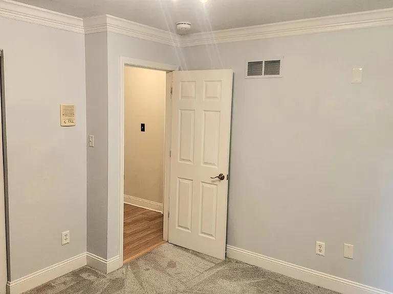 1146 Carrington Dr — Photo 23