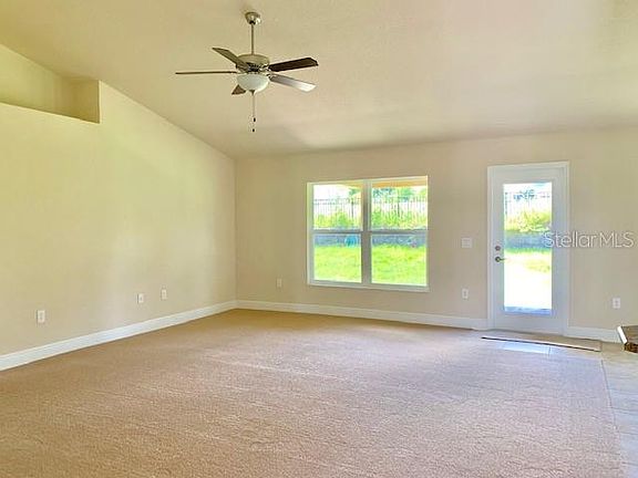 3rd image of 1221 Forest Hill Dr