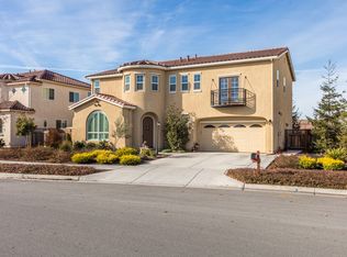 1160 Black Forest Dr, Hollister, CA