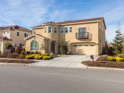 1160 Black Forest Dr, Hollister, CA, 95023