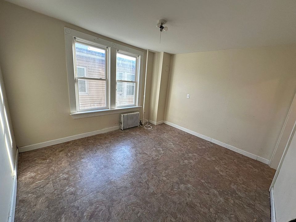 305 East Street 305 East St Ludlow, MA Zillow