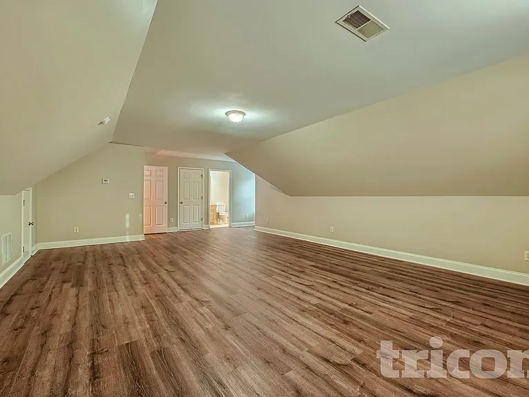 87 Thomas Place Dr — Photo 4