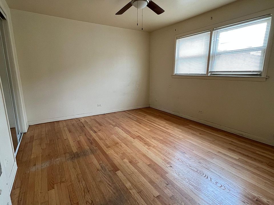 2nd image of 7844 S Jeffery Blvd #3C