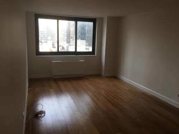 347 West 57th Street image 4 of 20