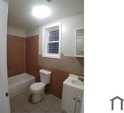 3rd image of 329 S Orange Ave #1