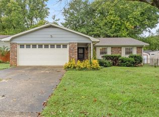1781 N Creek Ct, Fayetteville, AR 72701
