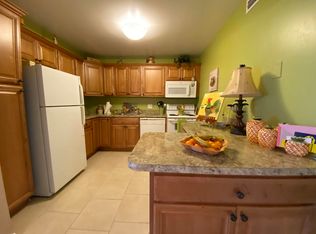 111 Wellington Cir #B-1110, West Palm Beach, FL 33417