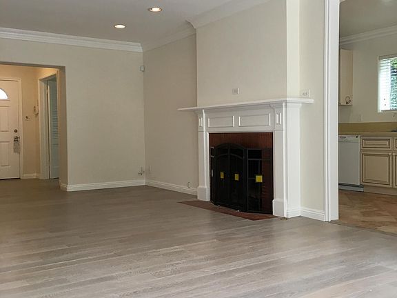 5th image of 3158 Haddington Dr