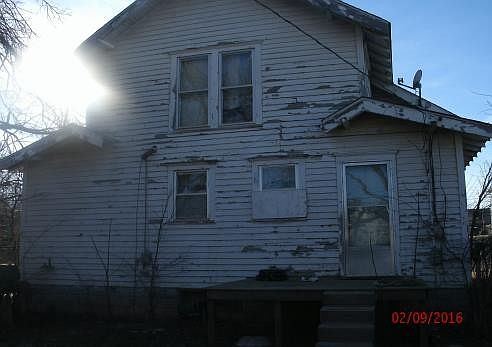 2nd image of 421 S Barker Ave