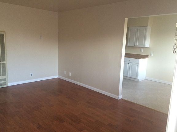 4th image of 2117 Sahara Way #7