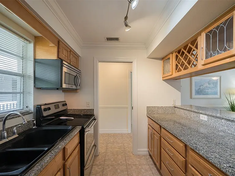 3360 S Osprey Ave #205B — Photo 12