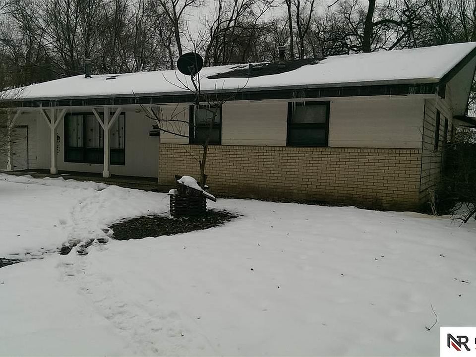 2nd image of 4515 Huntington Ave