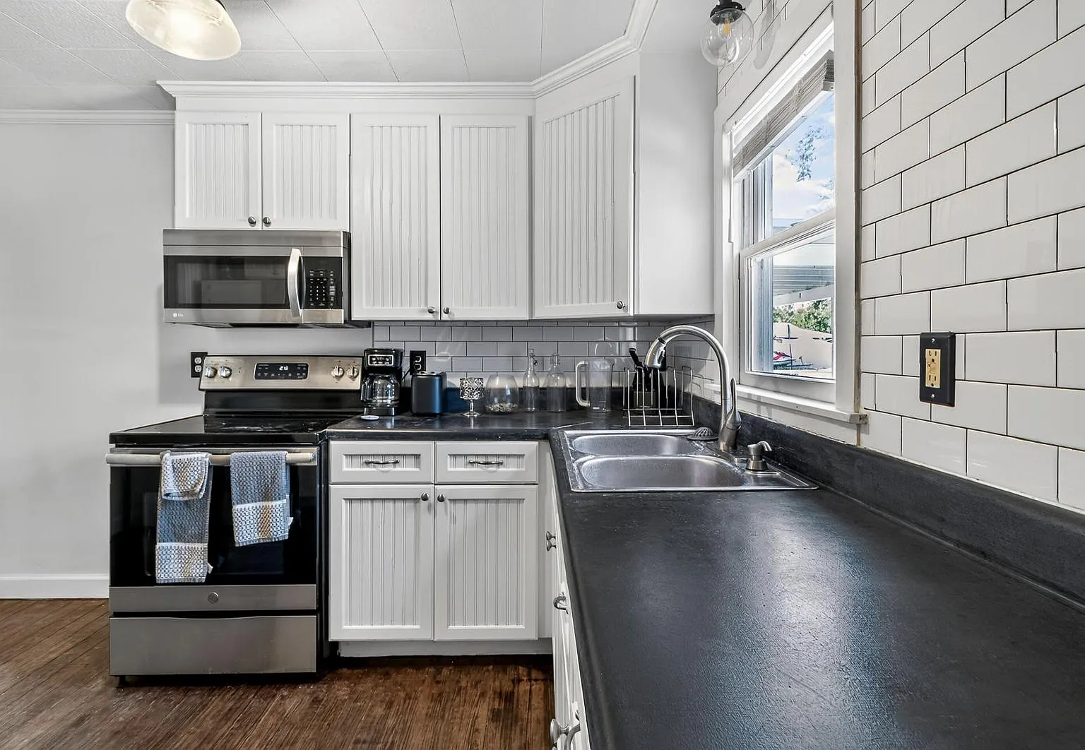 4 bed, 2.0 bath, 1189 sqft, $1,139 — Photo 4