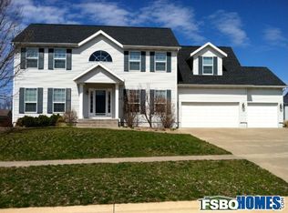 241 Wolf Run, Hiawatha, IA 52233
