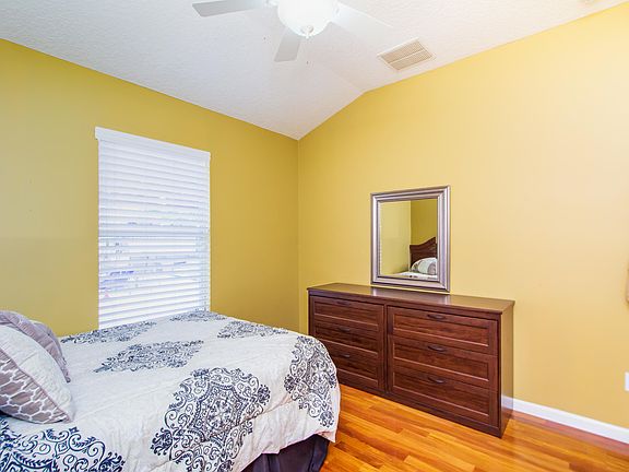 3rd image of 800 E Doty Branch Ln