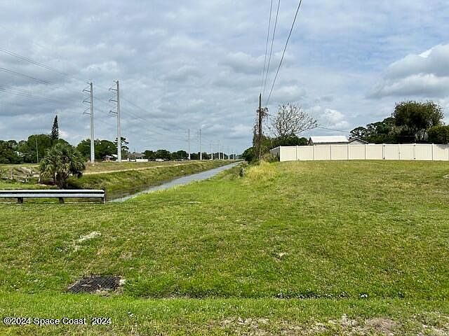 2nd image of Na Coral Reef Ave NW